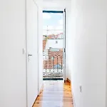Ubytování v soukromí - Elevador Da Bica Lisboa