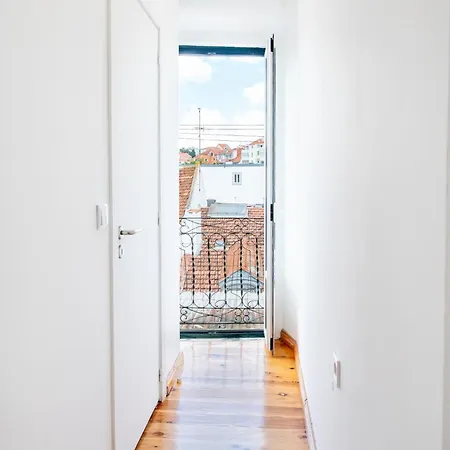 Homestay - Elevador Da Bica Lisbon